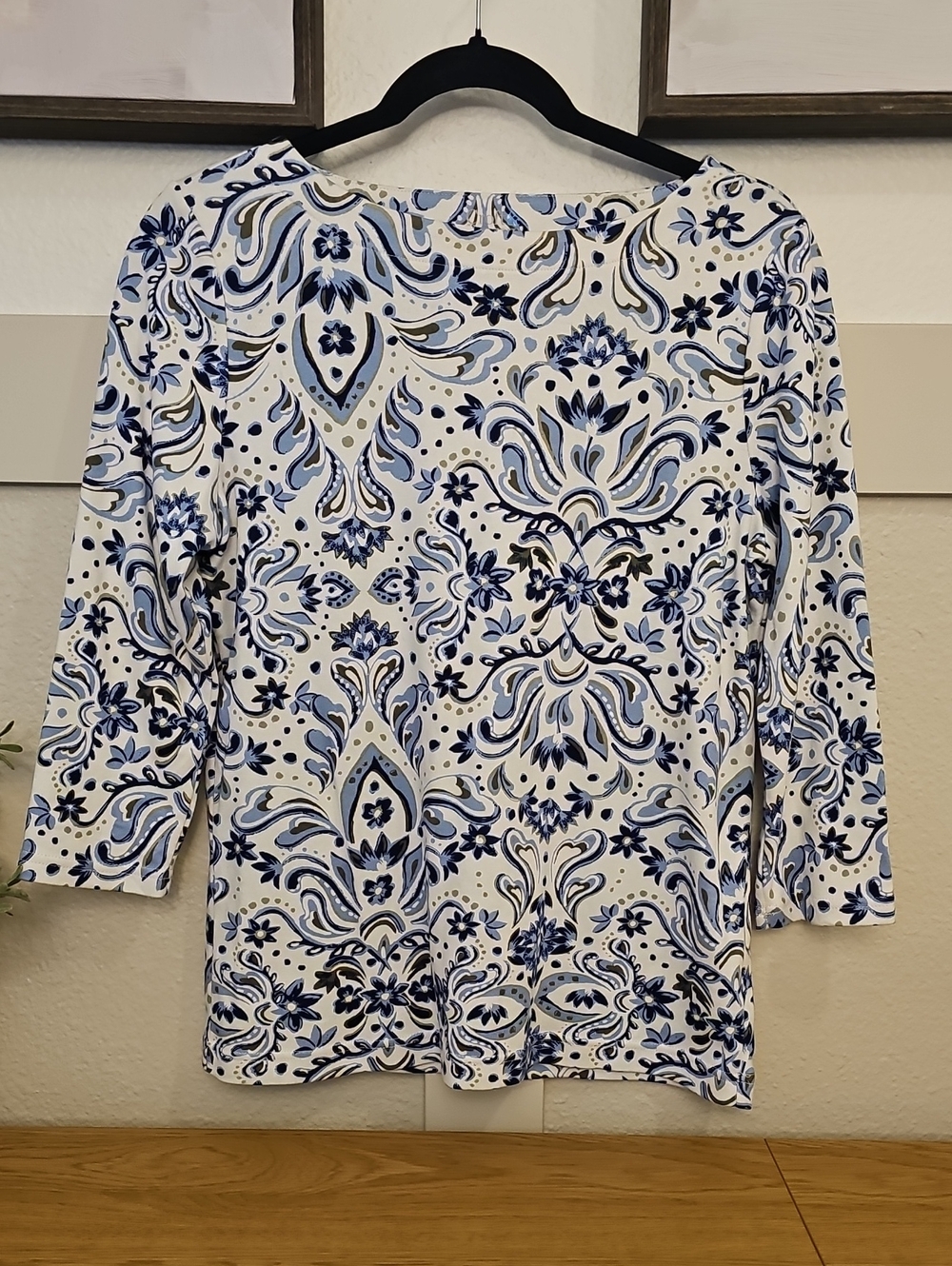Croft & Barrow White Floral Paisley Long Sleeve Top with Blue Accents